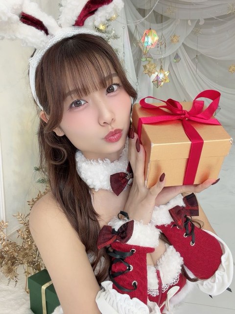 연봉 47억이면 남자들이 환장할 수밖에 없지