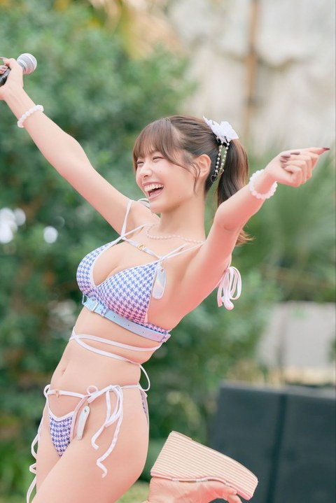 연봉 47억이면 남자들이 환장할 수밖에 없지