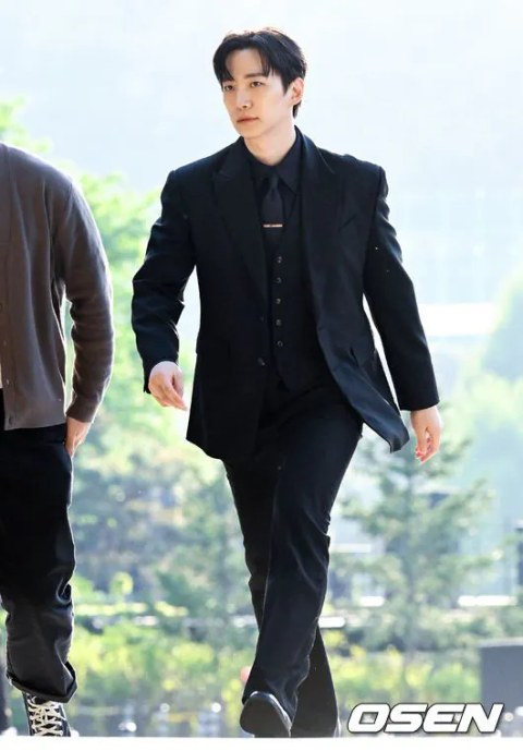 옥택연 결혼식에 다 모인 2PM 근황