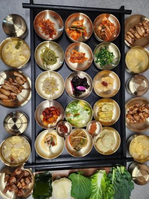 여수에서 9900원에 이 정도 밥상이 나온다고?