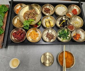 여수에서 9900원에 이 정도 밥상이 나온다고?